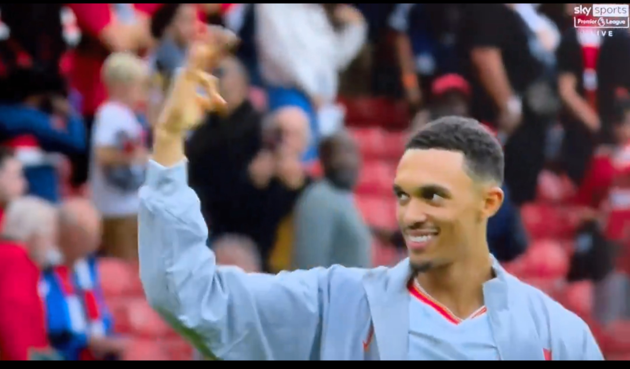 Trent Alexander Arnold mutatta az United szurkolóknak hogy mennyit kaptak tőlük – VIDEÓ